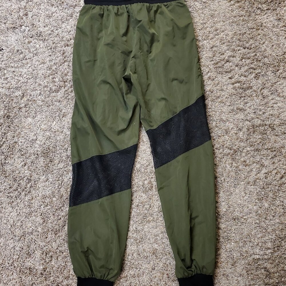 Womens Green & Black Jogging Pants by Akira Size Medium 28" inseam Elastic Waist - Picture 3 of 4